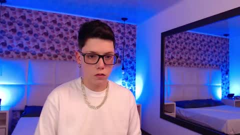 spencerm_ online show from October 31, 7:47 pm