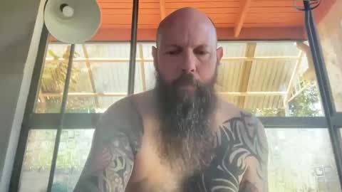 Beard Guy online show from November 6, 3:09 am