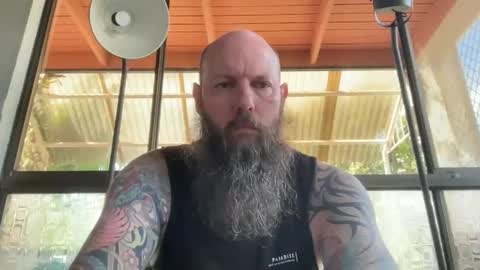 Beard Guy online show from October 16, 5:07 am