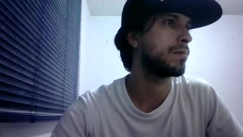 sperm_donor94 online show from March 12, 1:09 am