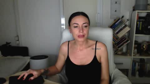 Snapshot of spicemint chatting on October 22, 7:04 pm Carla online show from October 22, 7:04 pm