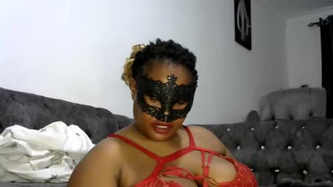 spicysirenxo online show from November 17, 6:10 pm