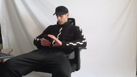 Marco. When Im offline you can view premium content in bio online show from February 3, 1:04 pm