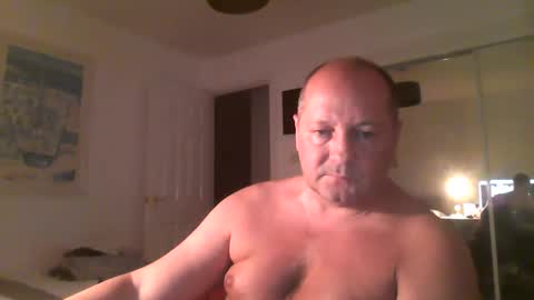 Snapshot of spidey1051a chatting on February 18, 4:03 pm spidey1051a online show from February 18, 4:03 pm