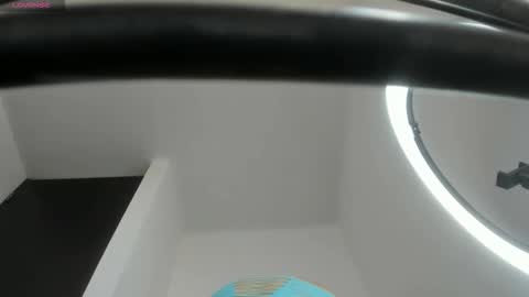 EVA online show from November 30, 7:10 pm