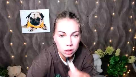 Snapshot of sport_tall_karina chatting on September 9, 7:08 am Karina online show from September 9, 7:08 am