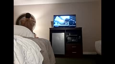 Snapshot of sports_dude22 chatting on October 17, 8:18 am sports dude22 online show from October 17, 8:18 am