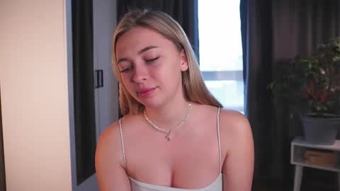 Kate online show from October 19, 7:13 am