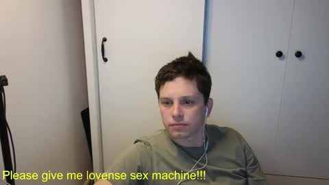 st1vemaster01 online show from March 7, 4:29 pm