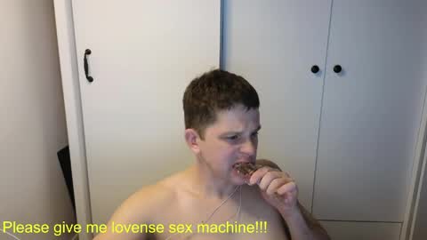 st1vemaster01 online show from April 17, 4:20 pm