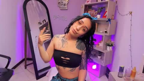 Stacey lee online show from February 9, 8:44 pm