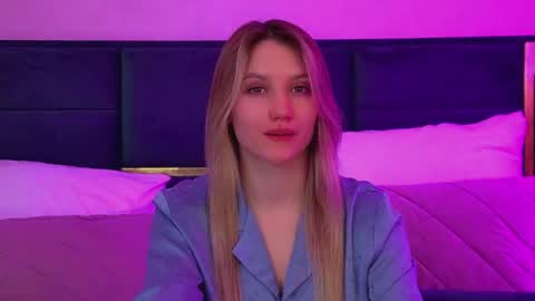 StacyEvances online show from March 6, 8:13 am