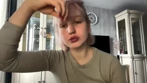 Emma online show from February 12, 5:00 am