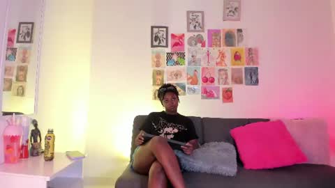 staicy online show from June 26, 8:03 pm