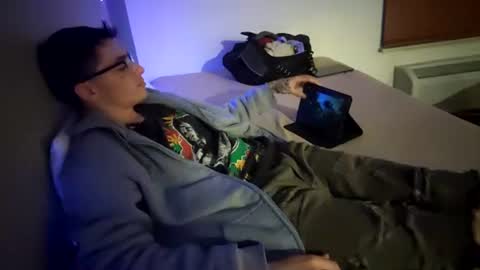 Straightupdownbad online show from November 25, 9:30 am