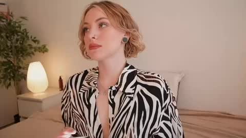 Kristina online show from April 8, 1:36 pm