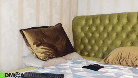 star_kittie online show from December 19, 11:03 pm