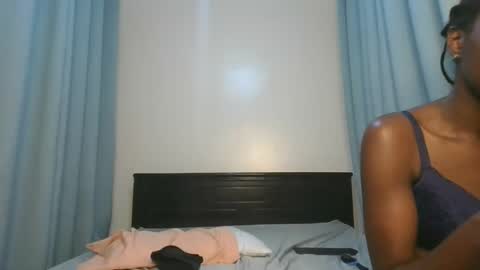 lia online show from October 20, 6:24 pm