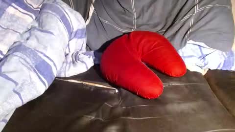 starscream316 online show from February 13, 11:52 pm