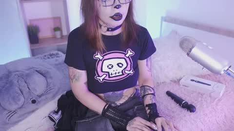 Yoko online show from May 15, 11:45 pm