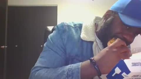 stayinalive1992 online show from March 29, 3:19 am