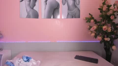 Stefany online show from June 12, 1:32 pm
