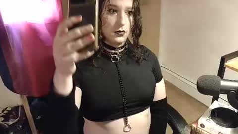 stefisgirlnow online show from April 11, 3:11 am