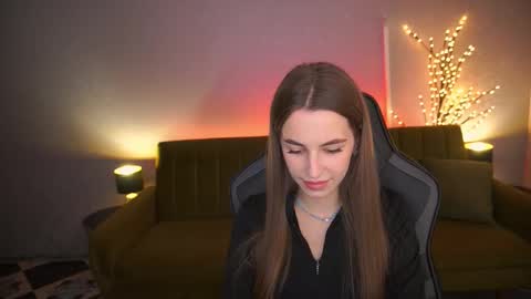 stellahoneywell online show from October 10, 2:12 pm