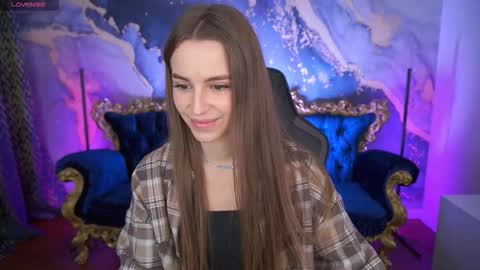 stellahoneywell online show from October 19, 6:07 am