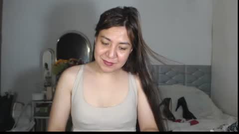 Snapshot of stellahugets chatting on October 18, 8:51 am Stella online show from October 18, 8:51 am