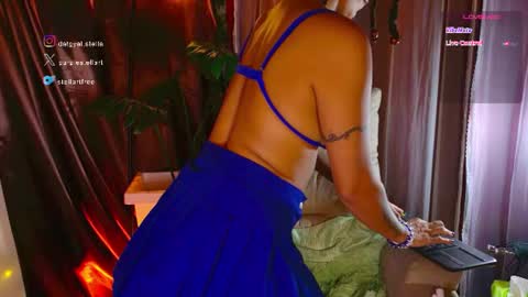 stellart_ online show from June 12, 2:54 am