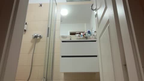 Stephany online show from December 15, 4:30 am