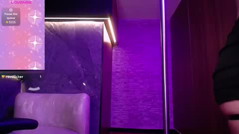 stephany_rodriguez_ online show from February 6, 1:25 pm