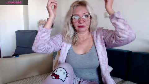 stefany online show from January 19, 12:59 pm