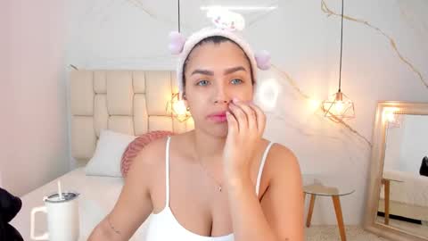 Snapshot of stephanysc chatting on March 5, 10:43 pm Stefanny online show from March 5, 10:43 pm
