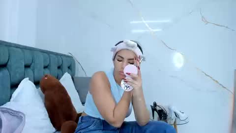 Snapshot of stephanysc chatting on September 15, 11:28 pm Stefanny online show from September 15, 11:28 pm