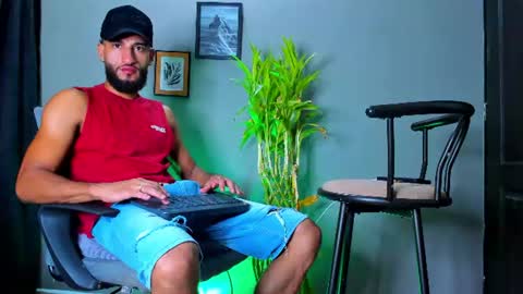 Steve  online show from July 30, 10:38 am