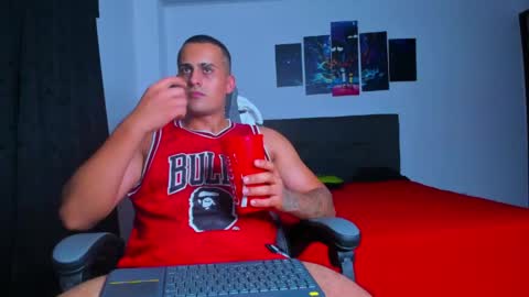 steve_coltt online show from May 2, 12:27 am