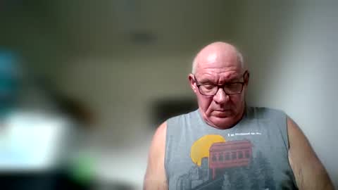 stevejons47 online show from October 6, 4:14 pm