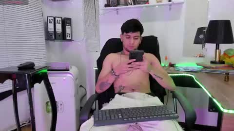 Manuel online show from June 10, 9:02 pm