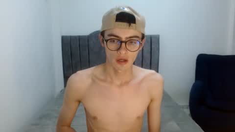 stiv_grant online show from June 11, 12:43 am