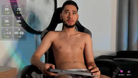 stiven__01 online show from September 28, 12:36 pm