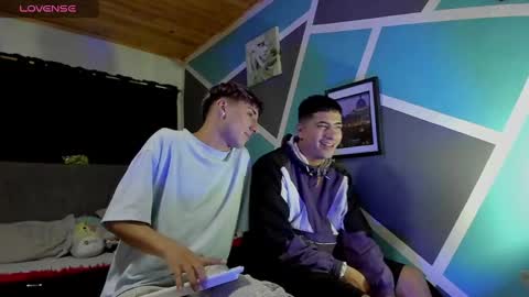 stiven and alex online show from March 20, 5:23 am