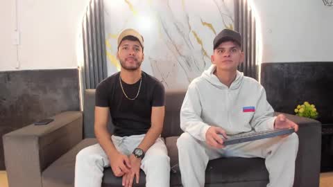 friends online show from March 1, 6:06 am