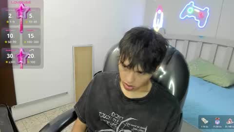 Stiwen online show from December 15, 2:24 pm