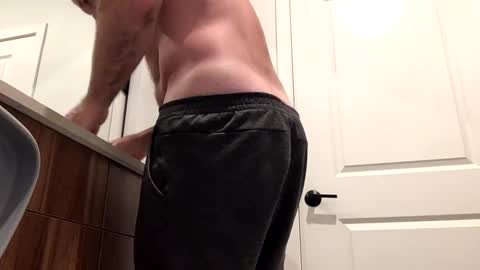 stlhotwifeguy online show from December 25, 4:32 pm