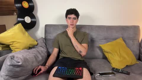 Stolas online show from February 21, 1:30 am