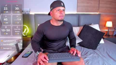 Stone Lee  online show from February 21, 1:33 pm