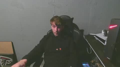 stonedpanda77 online show from December 23, 3:18 am