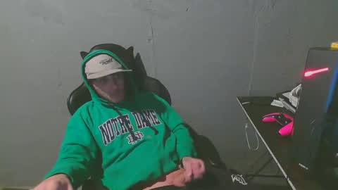 stonedpanda77 online show from January 27, 5:47 am